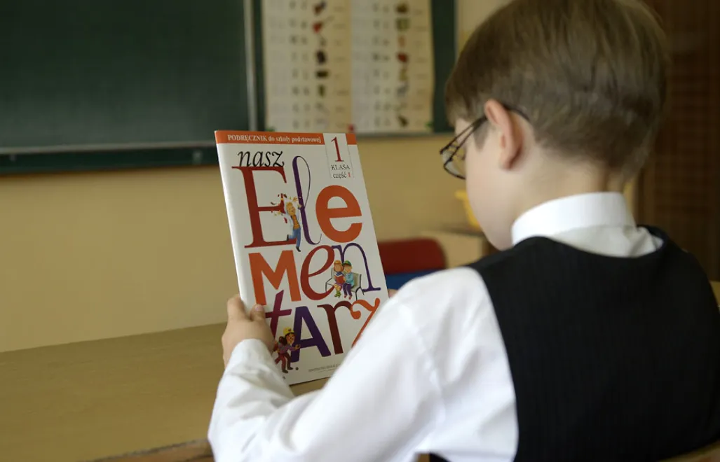 Inauguracja roku szkolnego 2014/15 w Szkole Podstawowej nr 15 w Przemyślu. Pierwszoklasiści otrzymali bezpłatne elementarze.  Archiwum fot. PAP/Darek Delmanowicz