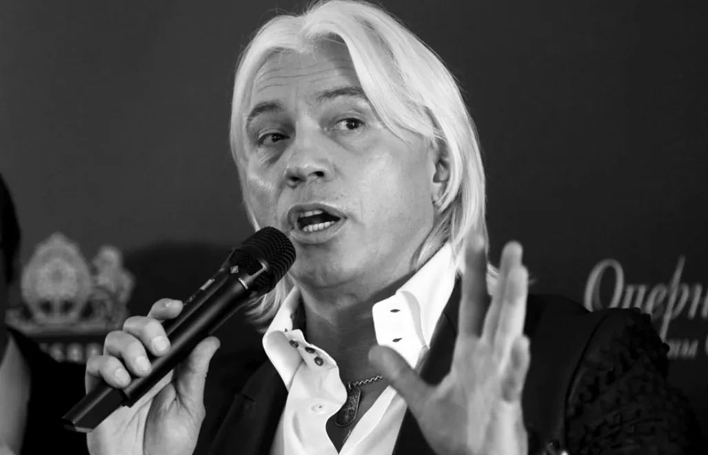 epa04465992 Opera singer Dmitri Hvorostovsky speaks during a press conference before the anniversary concert 'Opera Ball' devoted to the 75th anniversary of of opera singer Elena Obraztsova  in Moscow, Russia, 27 October 2014. The concert will be held on 28 October.  EPA/YURI KOCHETKOV 
Dostawca: PAP/EPA. Archiwum PAP/EPA © 2017 / YURI KOCHETKOV