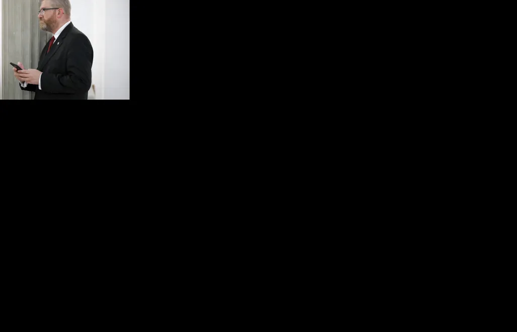 Poseł Grzegorz Braun w Sejmie. Fot. PAP/Tomasz Gzell