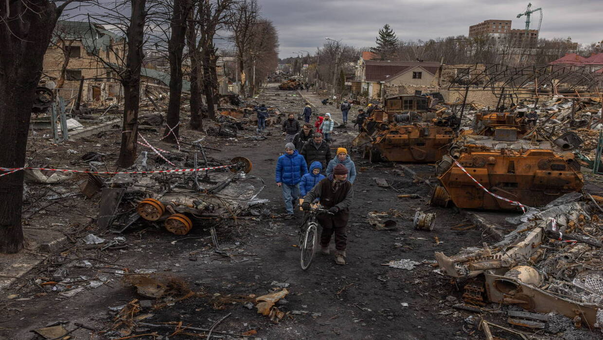 Ulice Buczy po rosyjskiej okupacji. Fot. Roman Pilipay PAP/EPA