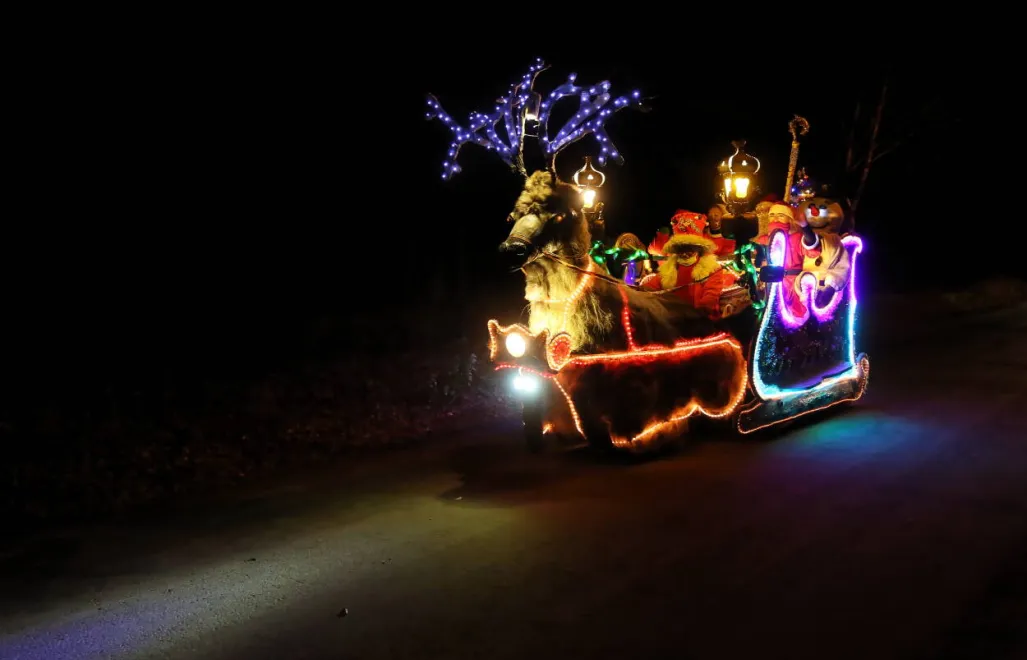 Wizyta św. Mikołaja we wsi Karski. Fot. PAP/Tomasz Wojtasik