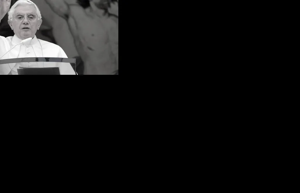 Benedykt XVI zmarł w sobotę rano w wieku 95 lat. Fot. PAP/EPA/ETTORE FERRARI 