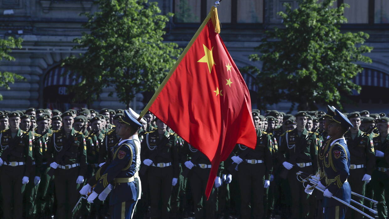 Żołnierze chińskiej armii podczas parady Fot. PAVEL GOLOVKIN / POOL/PAP/EPA