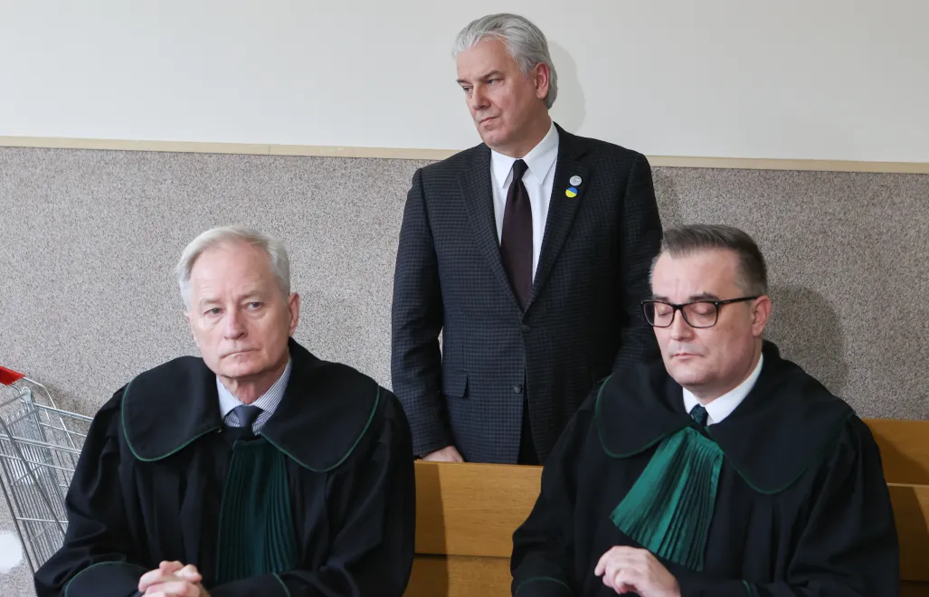Były minister sprawiedliwości Cezary Grabarczyk na ławie oskarżonych Fot. PAP/Marian Zubrzycki