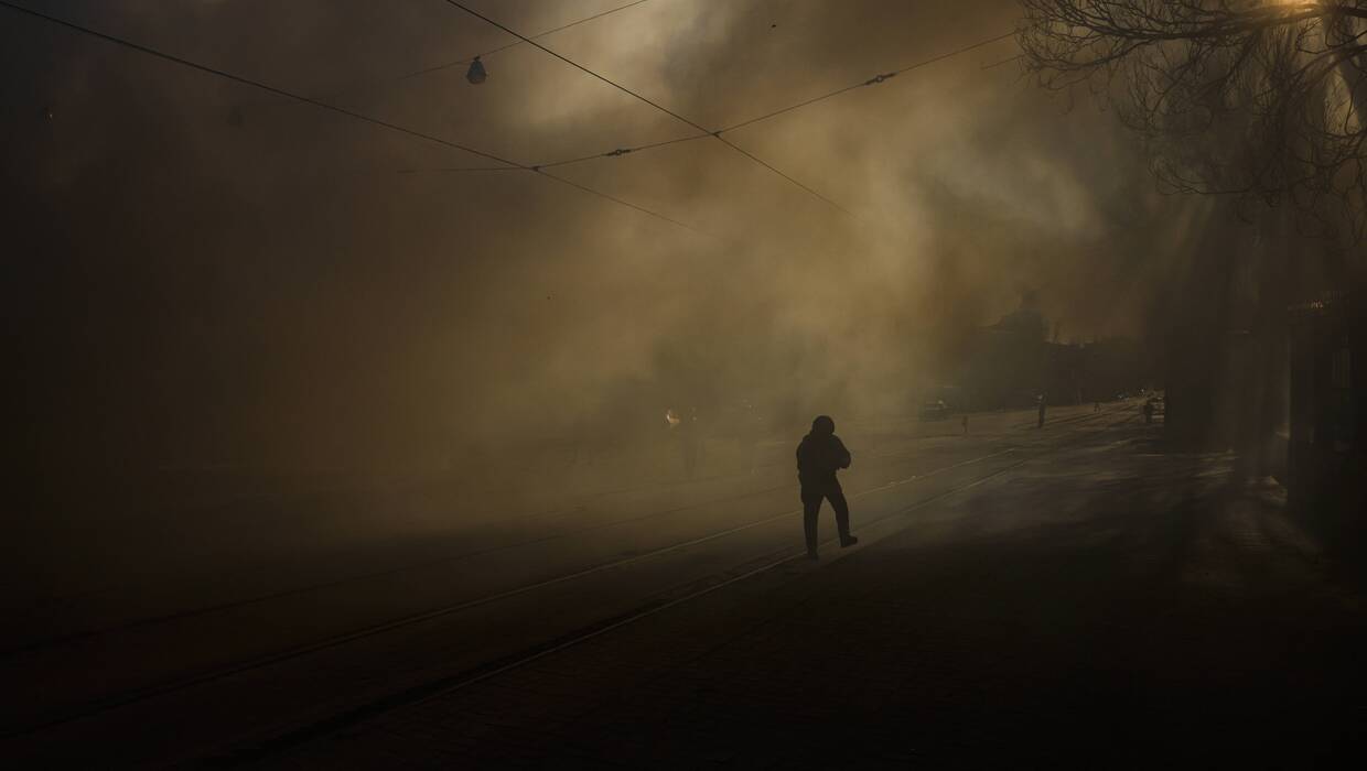 Dym po ostrzale rakietowym w obwodzie donieckim. Fot. PAP/EPA/SERGEI ILNITSKY