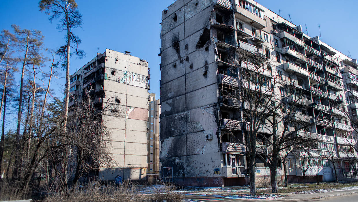 Zniszczone w wyniku ataku rosyjskich wojsk domy w Irpieniu, fot. PAP/CTK/Vladimir Prycek