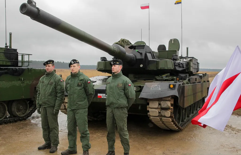 Ćwiczenia na Strzelnicy Czołgowej i Wozów Bojowych Wierzbiny należącej do Poligonu Orzysz Fot. PAP/Tomasz Waszczuk