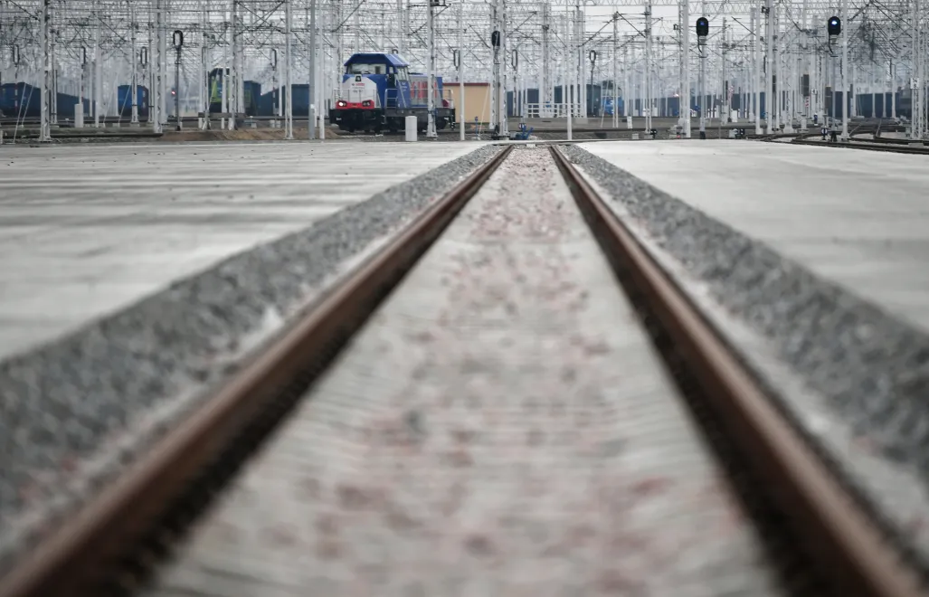 Tory kolejowe Fot. PAP/Adam Warżawa