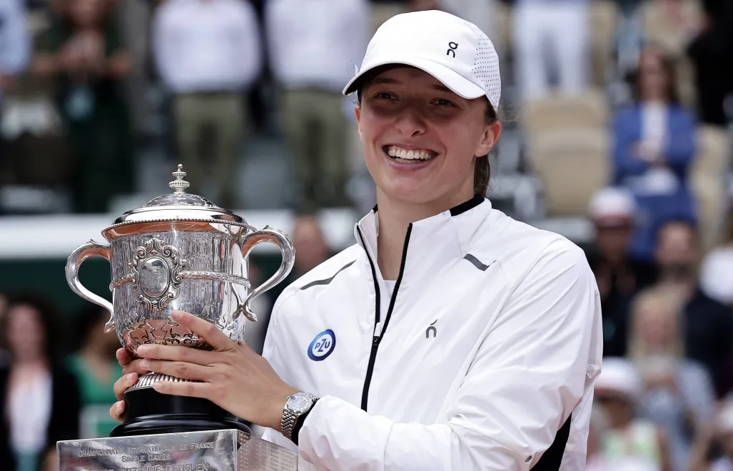 Iga Świątek. Fot. PAP/EPA/CHRISTOPHE PETIT TESSON 