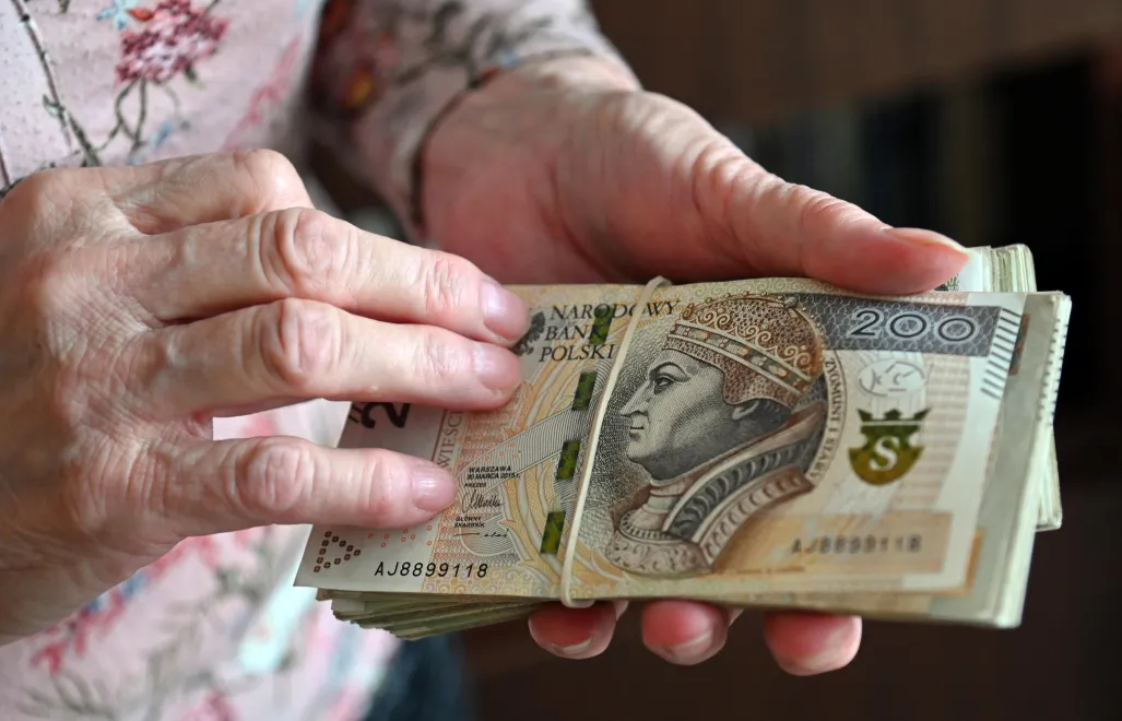 Pieniądze, banknoty. Fot. PAP/	Marcin Bielecki (zdjęcie ilustracyjne)