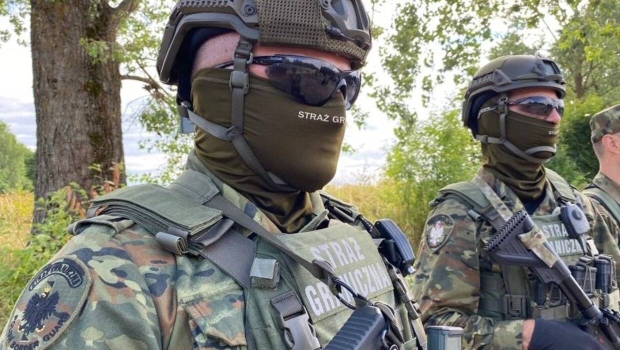 Komendant główny Straży Granicznej wystąpił do MON o przesunięcie kolejnego tysiąca żołnierzy na granicę polsko-białoruską. Fot. TT/Straż Graniczna