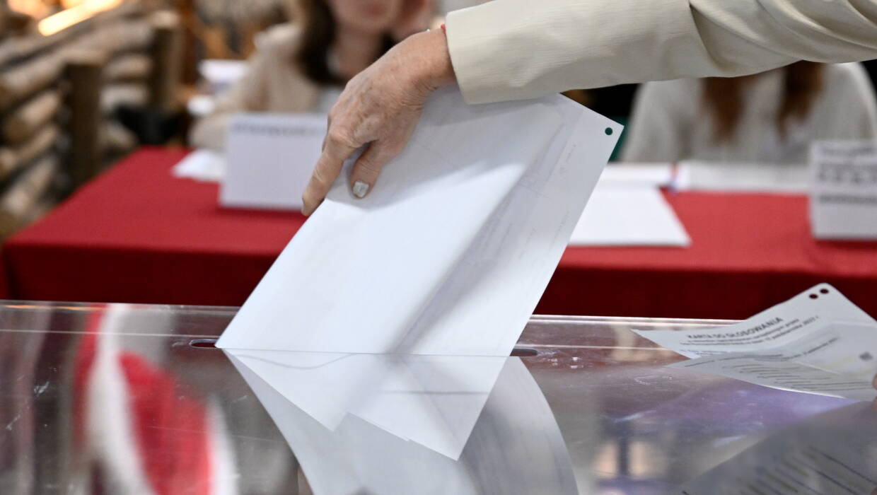 głosowanie w wyborach parlamentarnych, fot. PAP/Darek Delmanowicz