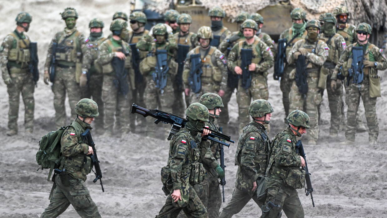 Żołnierze podczas ćwiczeń Anakonda-23 na poligonie w Nowej Dębie. Fot. PAP/Darek Delmanowicz