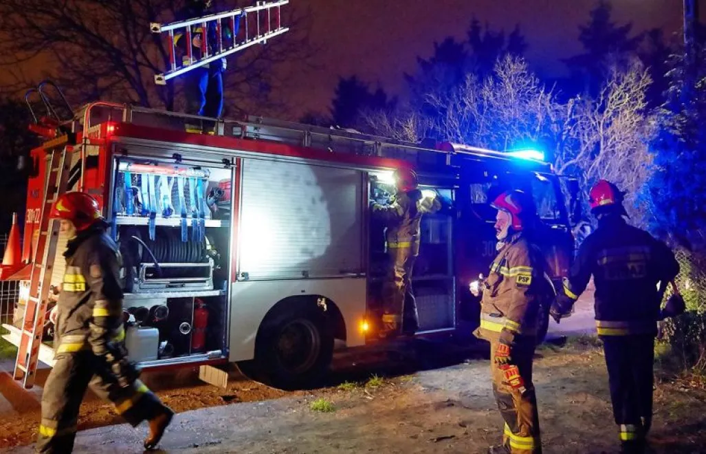 Pożar wybuchł około godz. 16. Fot. PAP/Adam Warżawa (zdjęcie ilustracyjne)