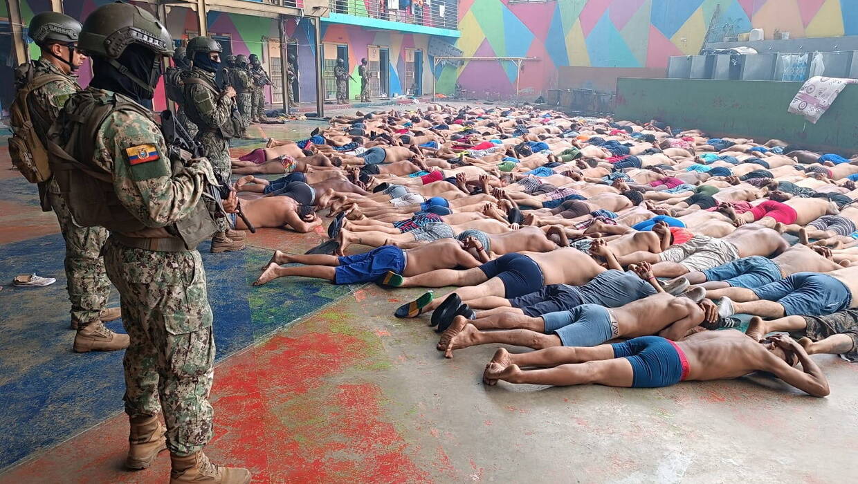 Więzienie w Ekwadorze, fot. PAP/EPA/ECUADORIAN ARMED FORCES/HANDOUT