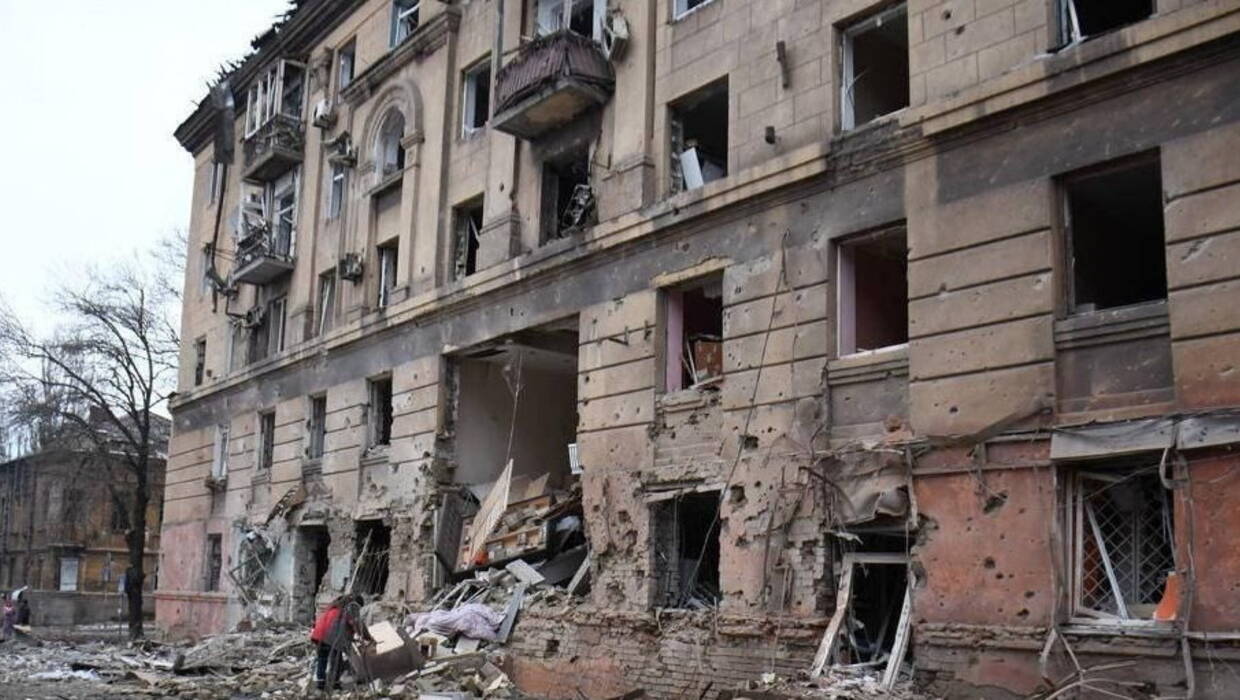 Zniszczenia po rosyjskim ataku w Mariupolu.  Fot. PAP/Ukraine in Crisis
