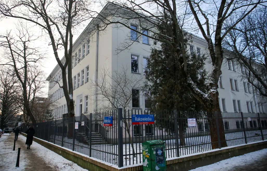 Budynek przy ul. Kieleckiej 45 w Warszawie Fot. PAP/Albert Zawada