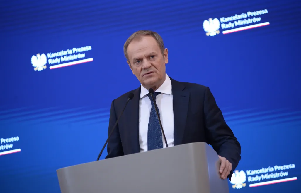 Premier Donald Tusk na konferencji prasowej w KPRM w Warszawie. Fot. PAP/Marcin Obara