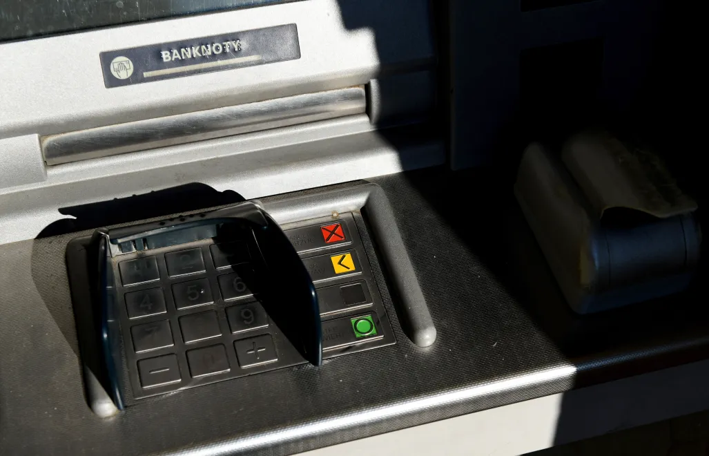 Bankomat, zdjęcie poglądowe, fot. PAP/Darek Delmanowicz