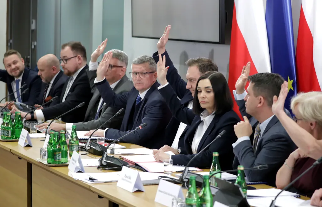 Przewodnicząca komisji, posłanka Trzeciej Drogi Magdalena Sroka na posiedzeniu komisji śledczej ds. Pegasusa. Fot. PAP/Tomasz Gzell