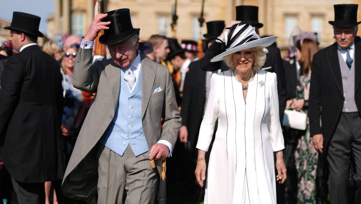 Karol III z żoną Kamilą podejmował setki gości na pierwszym z serii dorocznych wiosennych przyjęć w ogrodach Pałacu Buckingham, fot. PAP/Avalon