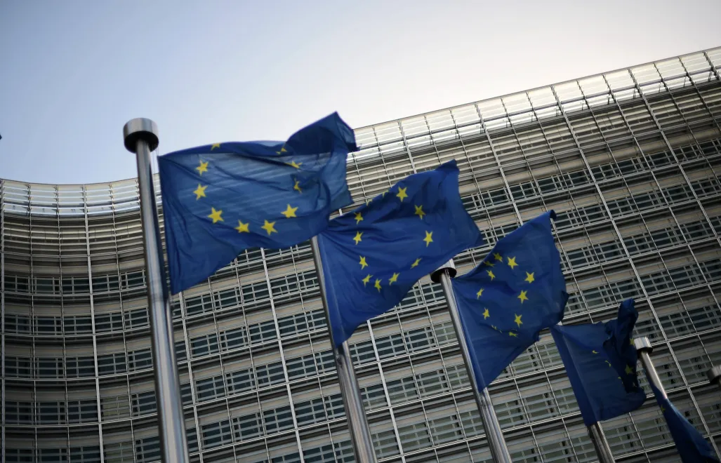 UE. Weszły w życie przepisy uznające przymusowe małżeństwa za handel ludźmi. Fot. PAP/	Marcin Obara