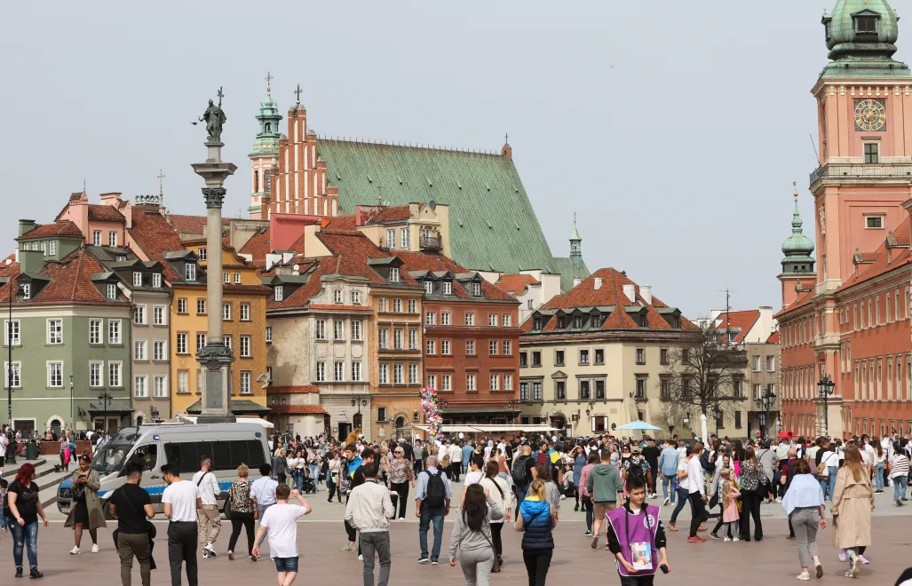Warszawa, Krakowskie Przedmieście. Fot. PAP/Leszek Szymański