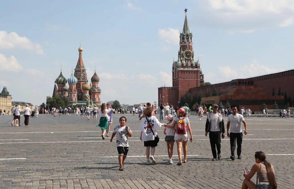 Plac czerwony w Moskwie fot. MAXIM SHIPENKOV PAP/EPA