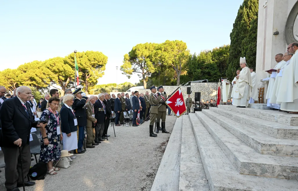 W Loreto upamiętniono w środę żołnierzy 2. Korpusu Polskiego, którzy 80 lat temu, walcząc z Niemcami, wyzwalali miasta włoskiej Marchii nad Adriatykiem. Fot. PAP/Przemysław Piątkowski