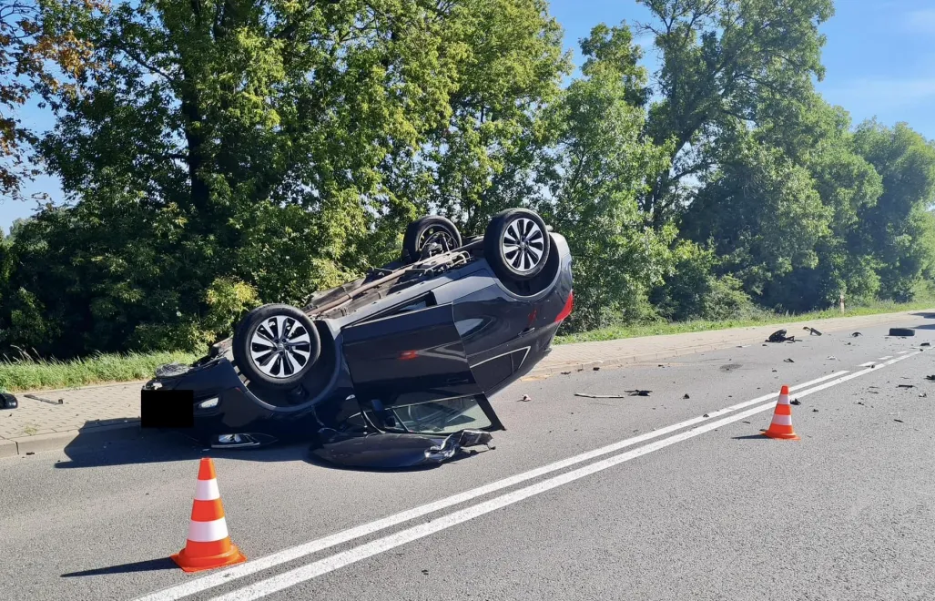 Zderzenie samochodów na dk 48 w Ułężu. Fot. Policja lubelska