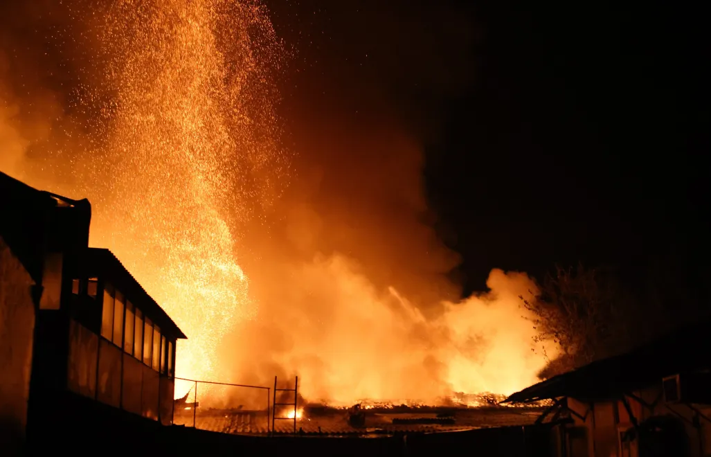 Pożar po wybuchu dronów Fot. PAP/Yevhen Titov