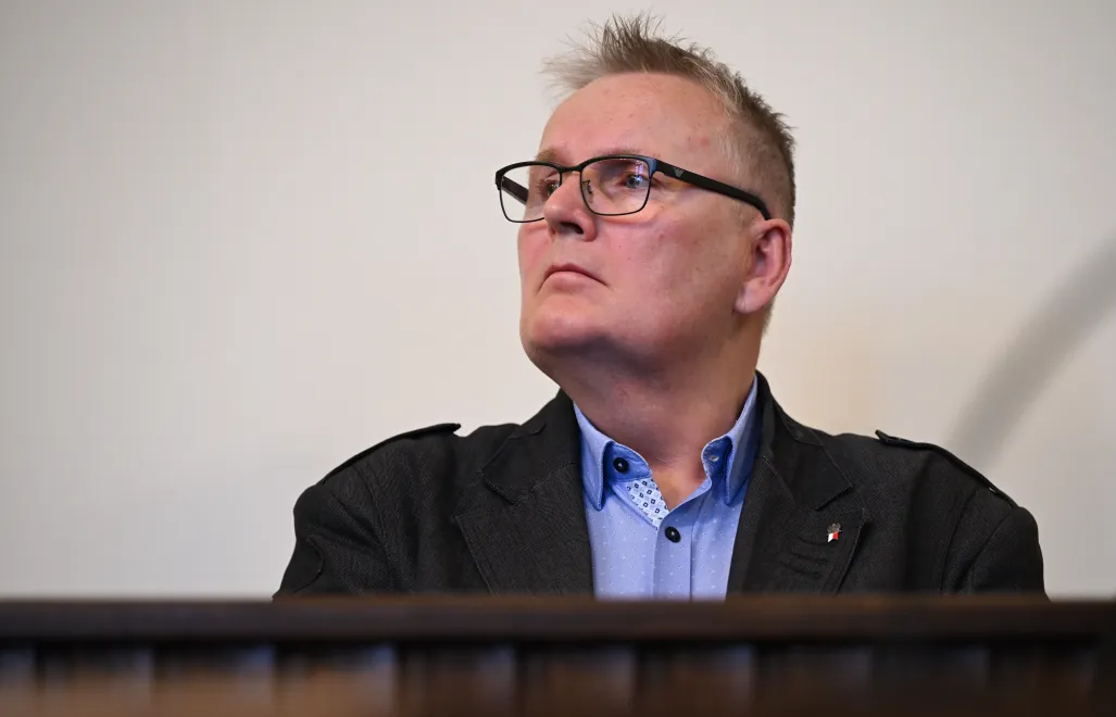Były senator Waldemar Bonkowski na sali rozpraw Sądu Okręgowego w Gdańsku, fot. PAP/Adam Warżawa