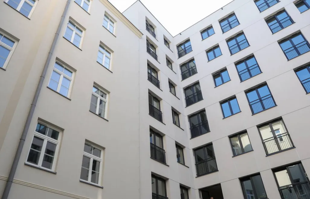 Budynek mieszkalny Fot. PAP/Rafał Guz