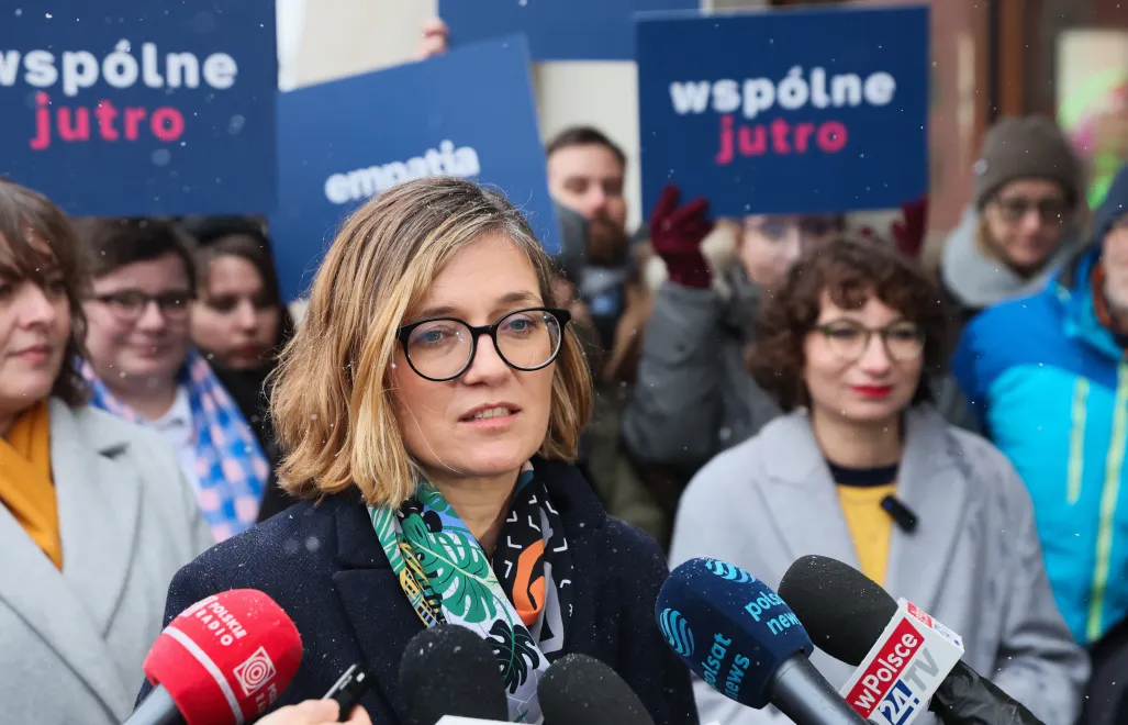 Konferencja prasowa inaugurująca nowe stowarzyszenie polityczne. Fot. PAP/Leszek Szymański