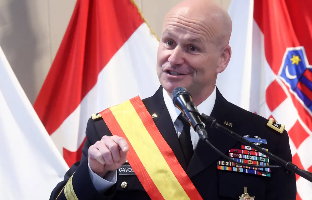 Gen. Christopher Cavoli. Fot. EPA/OLIVIER HOSLET 