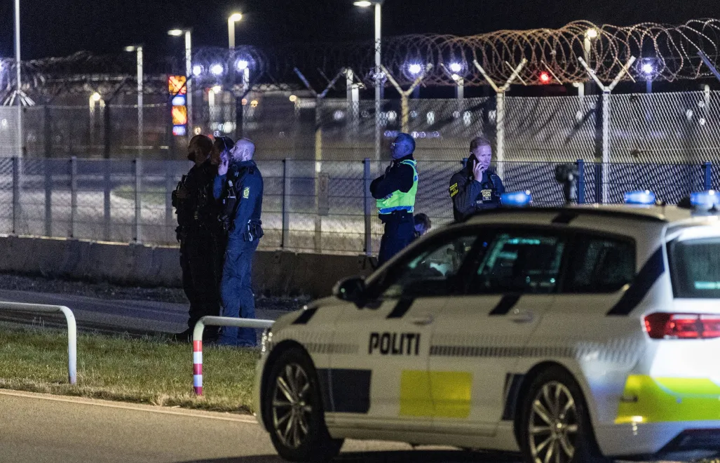 Przestrzeń nad lotniskiem została zamknięta. Fot. PAP/EPA/	STEVEN KNAP