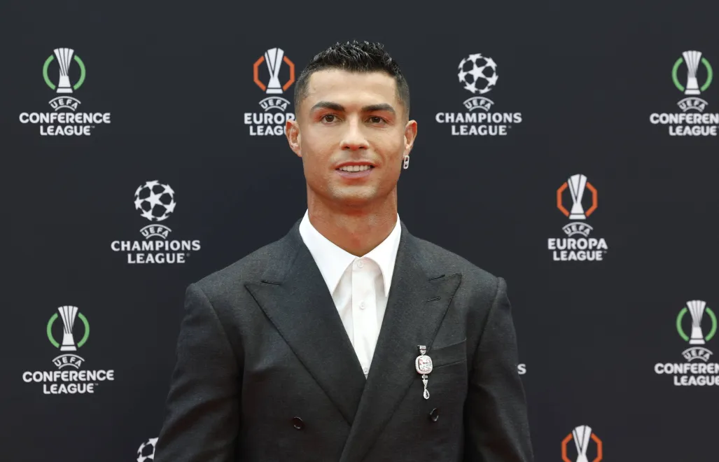 Piłkarz Cristiano Ronaldo. Fot. EPA/SEBASTIEN NOGIER