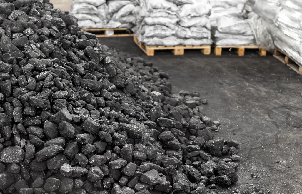 Nowe produkty PGG powstają z dodatkiem błękitnego węgla. Fot. Adobe Stock/ Kirill Gorlov