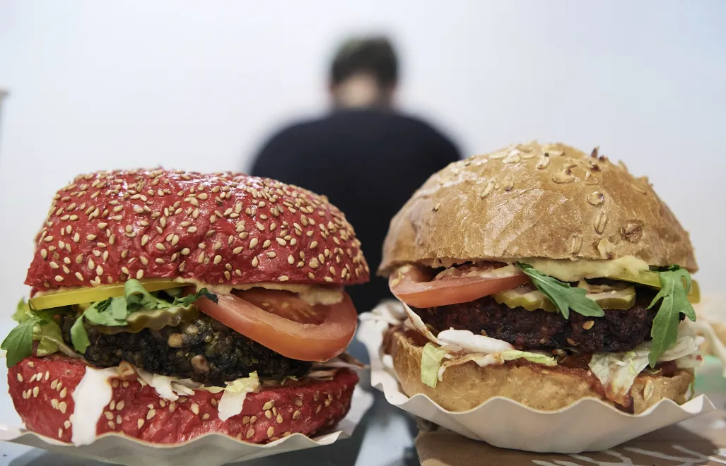 Hamburgery. Fot. PAP/Adam Warżawa