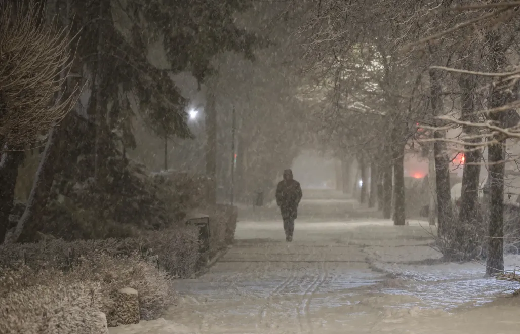 Intensywne opady śniegu Fot. PAP/Paweł Supernak