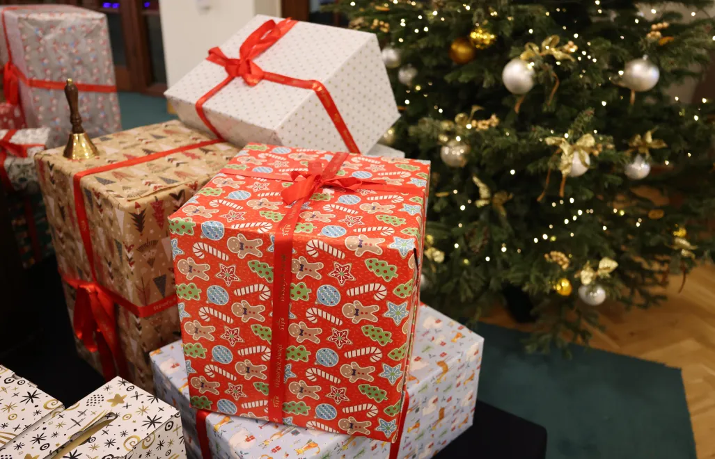 Prezenty (zdjęcie ilustracyjne). Fot. PAP/Albert Zawada