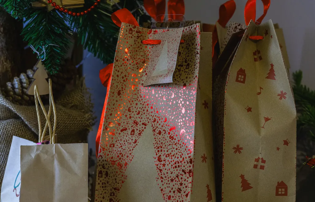 Prezenty pod choinką Fot. PAP/Darek Delmanowicz