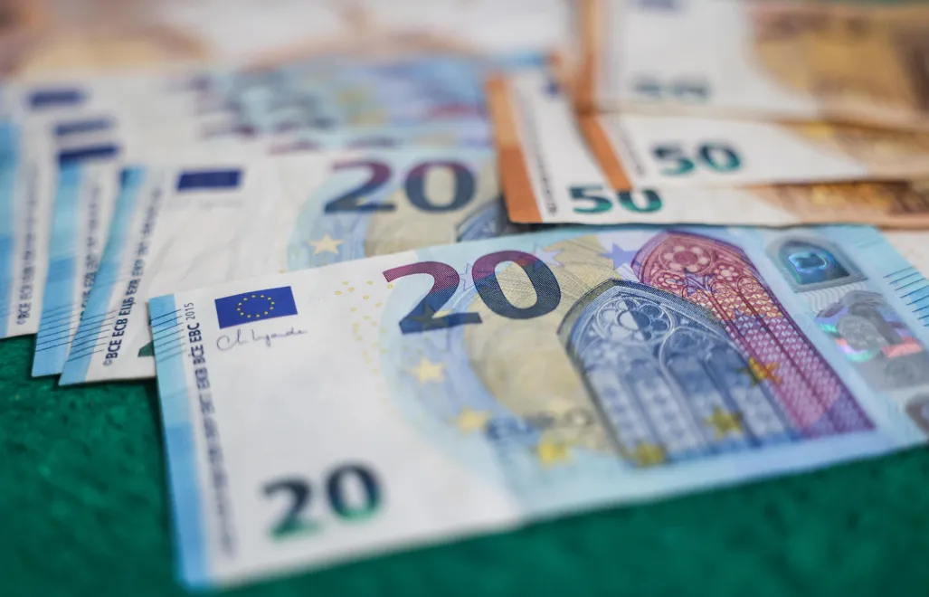 Euro (zdjęcie ilustracyjne). Fot. PAP/Szymon Pulcyn