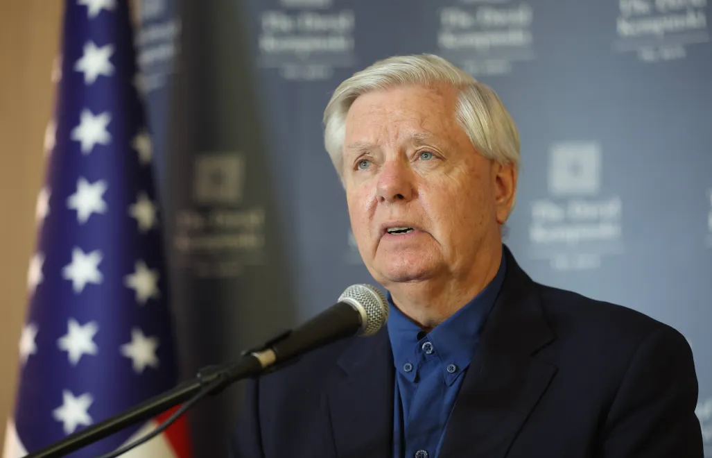 Американський сенатор Ліндсі Ґрем. Fot. PAP/EPA/ABIR SULTAN