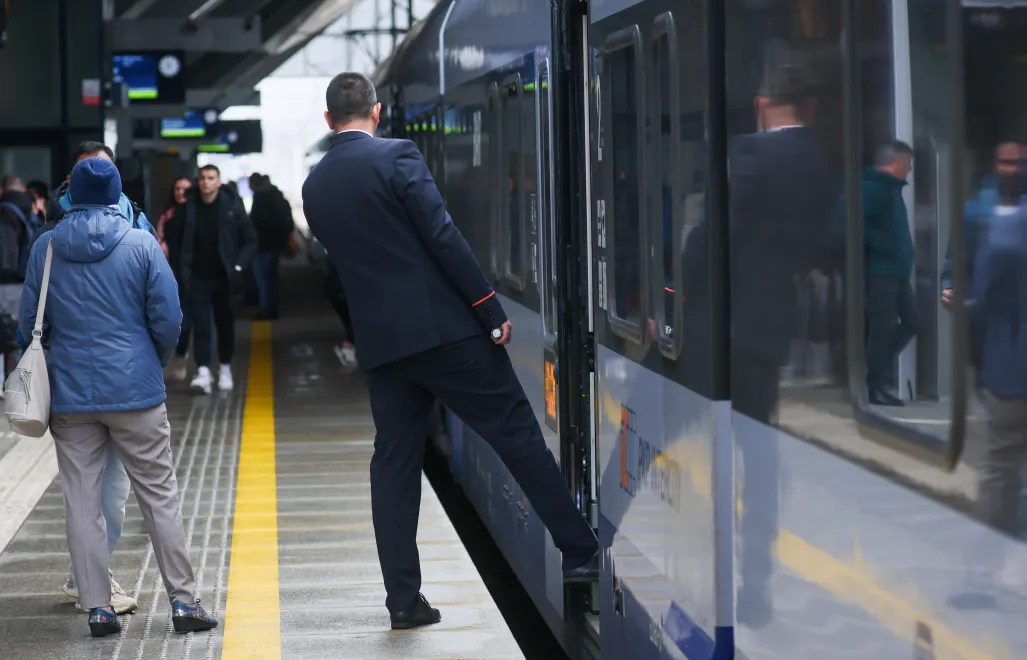 Pociąg PKP Intercity. Fot. PAP/Leszek Szymański