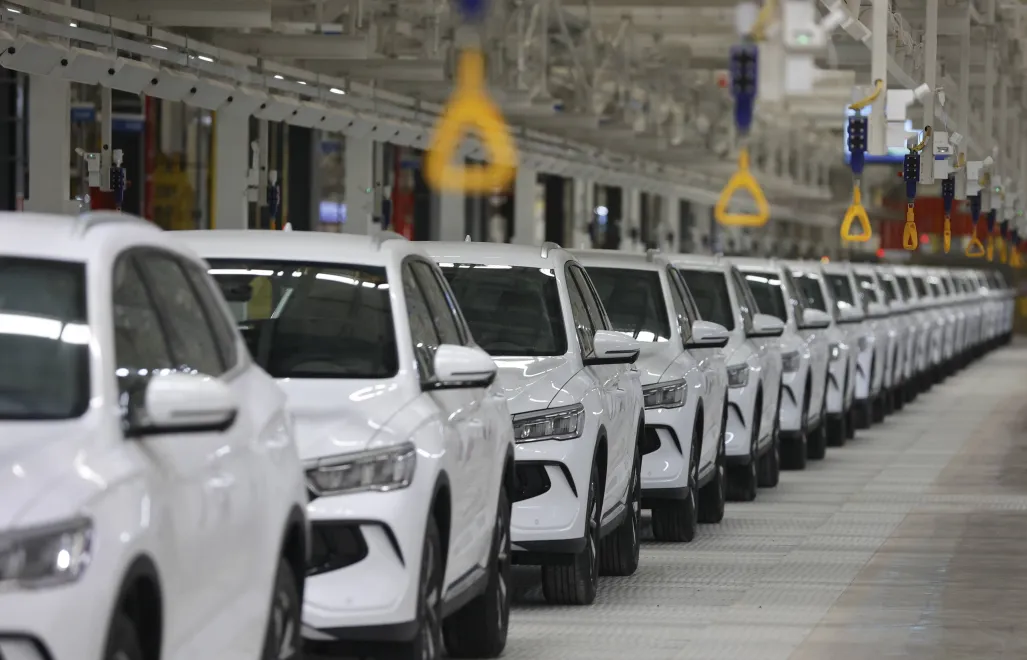 Chińskie samochody elektryczne, zdjęcie ilustracyjne. Fot. PAP/EPA/AMERICO ROBERTO