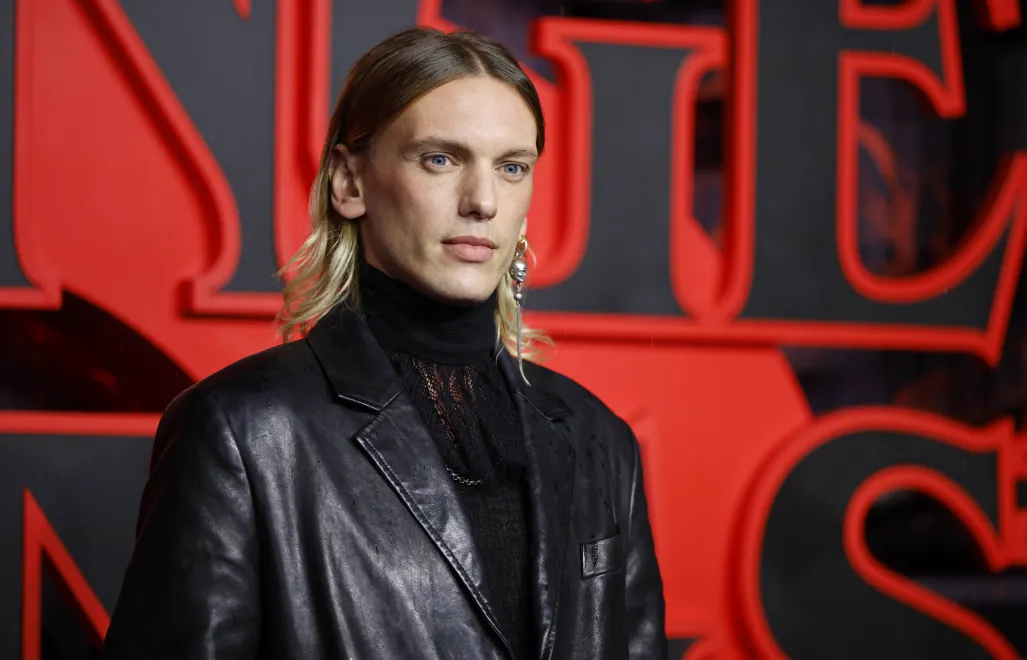 Jamie Campbell Bower. Fot. PAP/EPA/TOLGA AKMEN