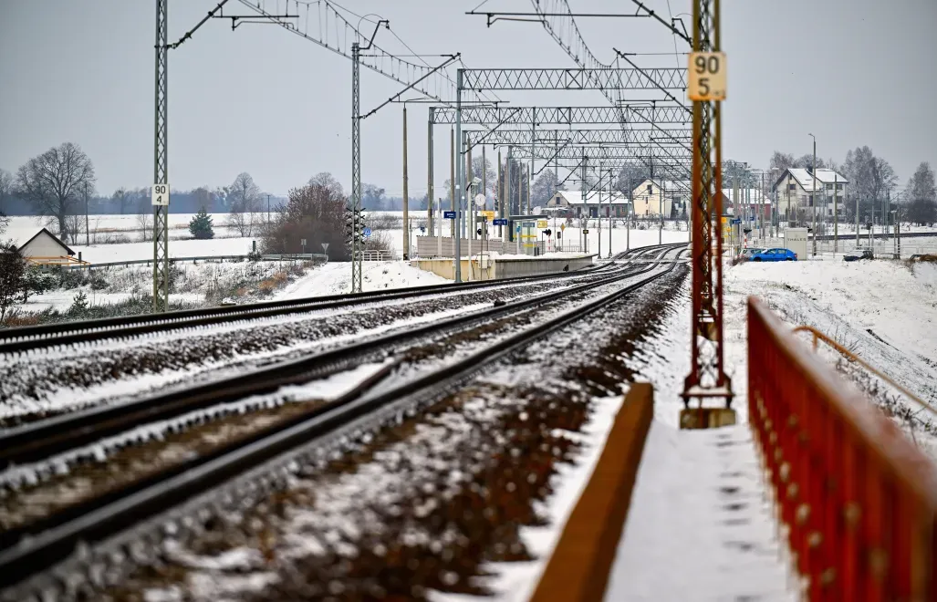 Фрагмент польской железнодорожной линии.  Fot. PAP/Przemysław Piątkowski