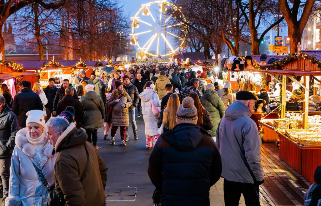 Jarmark bożonarodzeniowy w Szczecinie, zdjęcie ilustracyjne, fot. PAP/Jerzy Muszyński