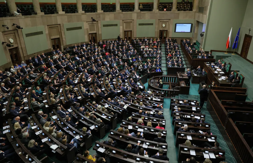 Posłowie na sali obrad Sejmu. Fot. PAP/Paweł Supernak